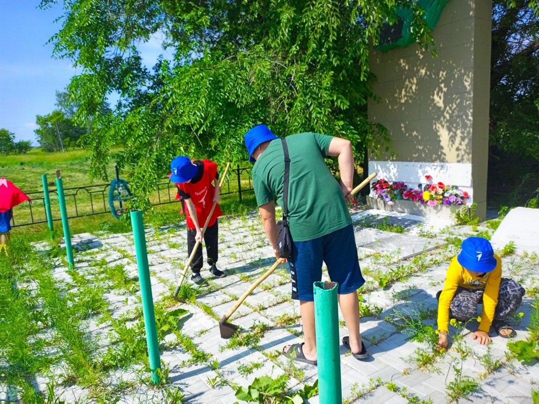Памятник.
